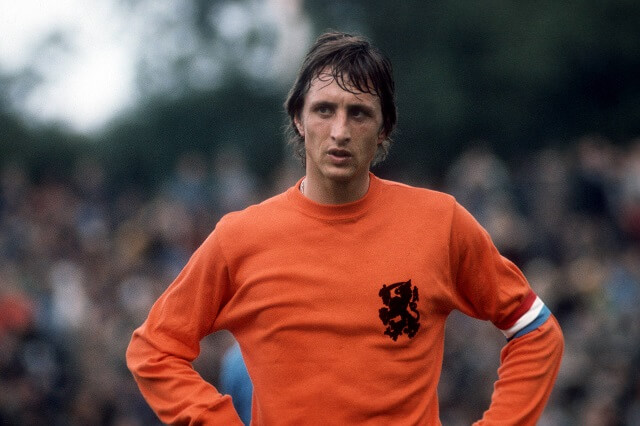 Anh-8-Thanh-Johan-Cruyff-co-suc-anh-huong-lon-trong-nen-bong-da-the-gioi