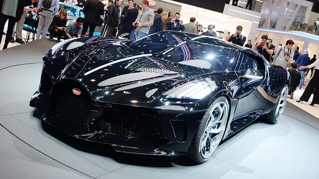 Bugatti-La-voiture-Noire-doc-nhat-vo-nhi