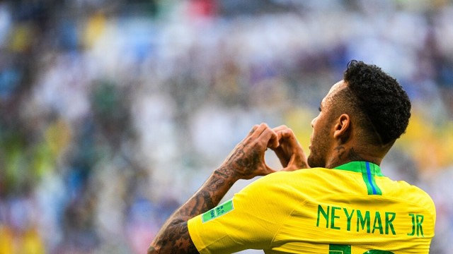 Neymar duoc danh gia la sieu cau thu voi nang khieu thien bam voi bong da