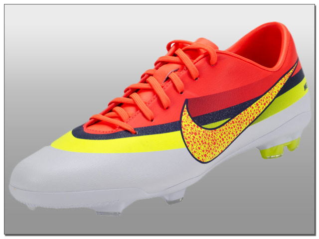 anh minh hoa mau giay ronaldo da bong nike mercurial vapor ix cr