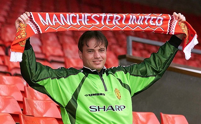 thu-mon-mark-bosnich