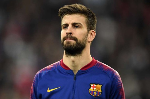 trung-ve-Gerard- Pique