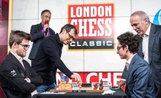 nam-2018-Carlsen -va-Caruana